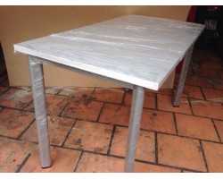 THANH LÝ BÀN CHÂN SẮT OVAL MỚI 99%